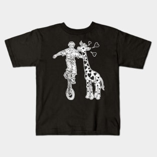 Giraffe  Loves Funny Freaky Giraffe Unicyclist Artist Kids T-Shirt